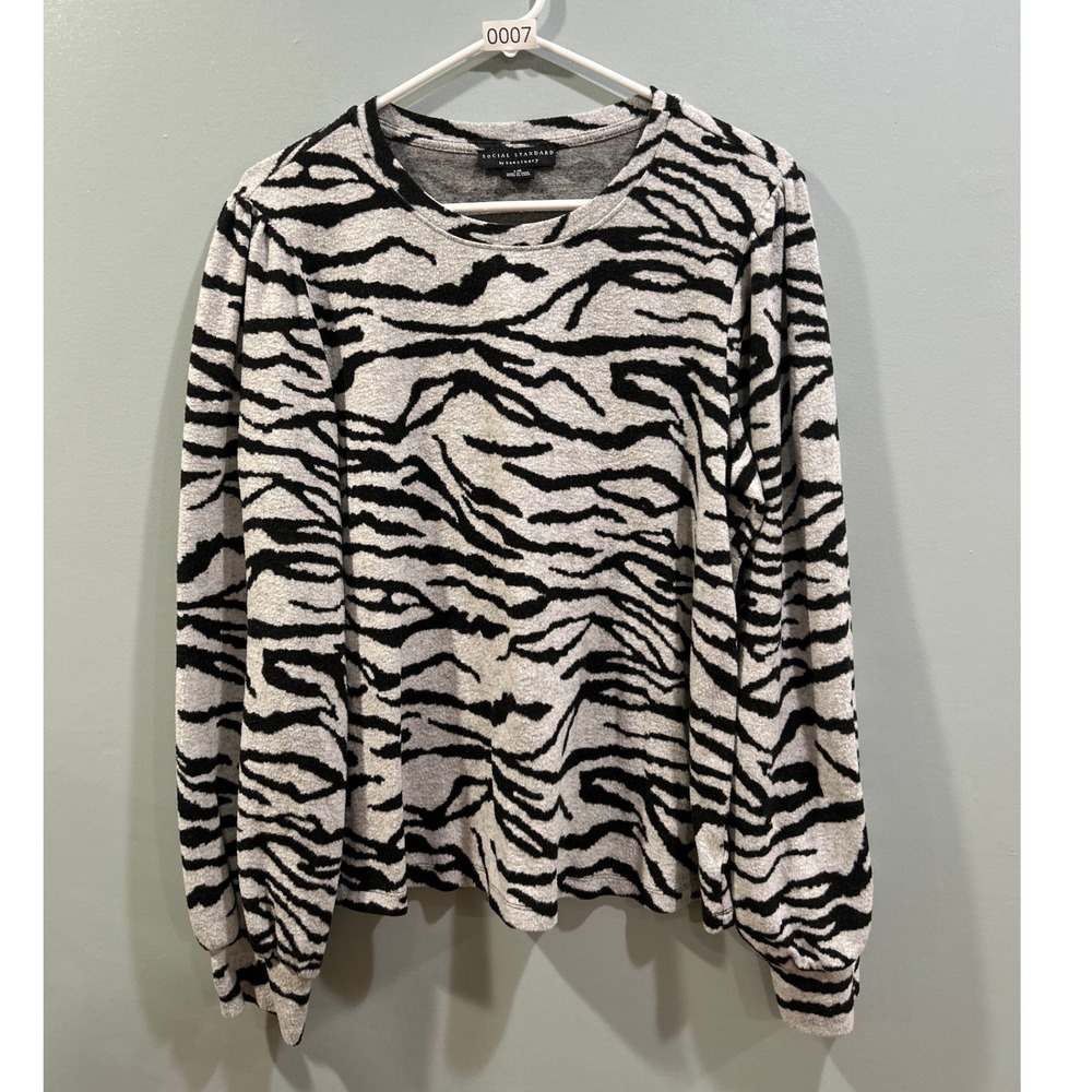 Social Standard by Sanctuary Zebra Print Long Sleeve Top Gray Black Large